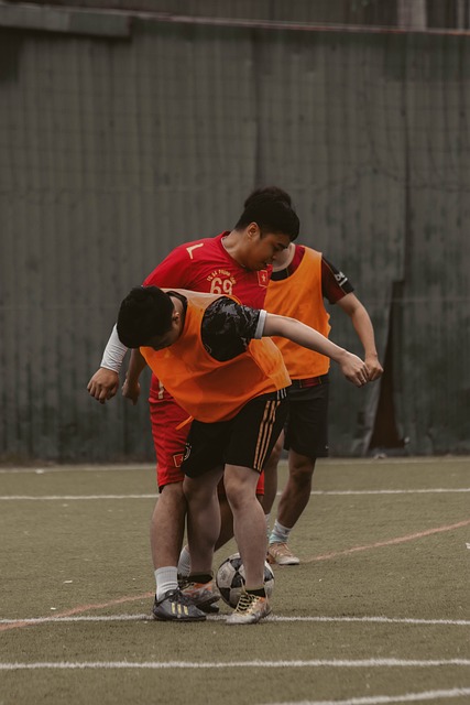 他指出