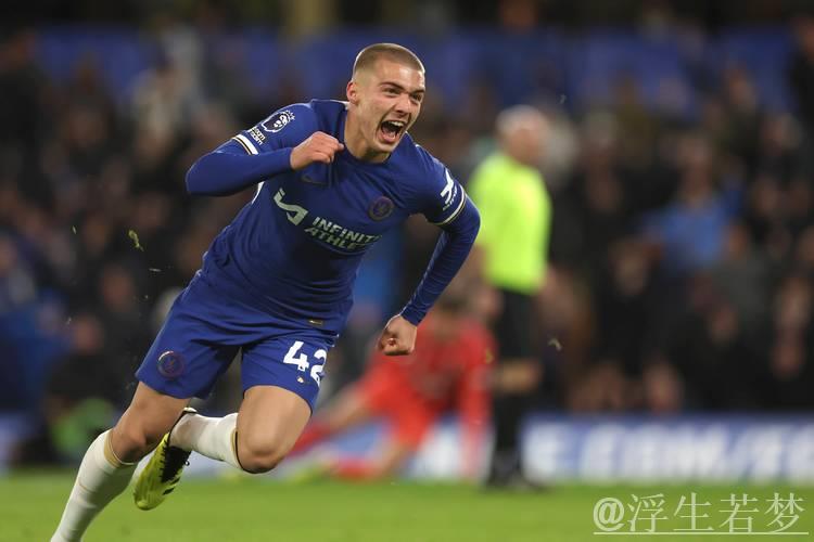 切尔西2-0战胜埃弗顿 古斯托传射帕尔默建功 切尔西2-0战胜埃弗顿 古斯托传射帕尔默建功