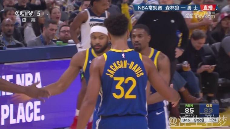 戴维斯巧送妙传 穆迪罚球线强打2+1